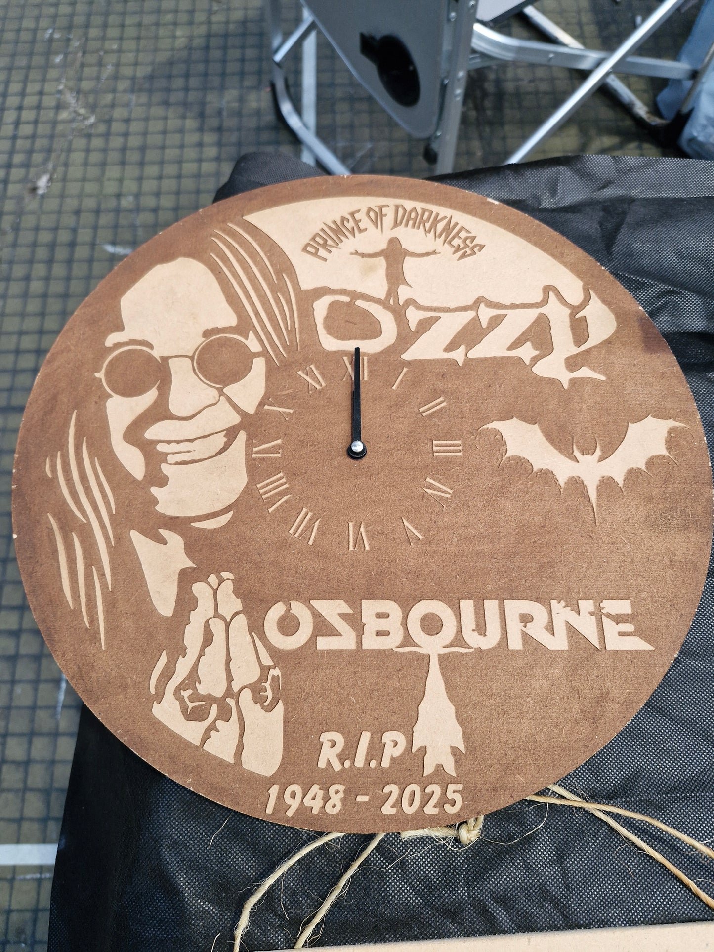 Ozzy clock large